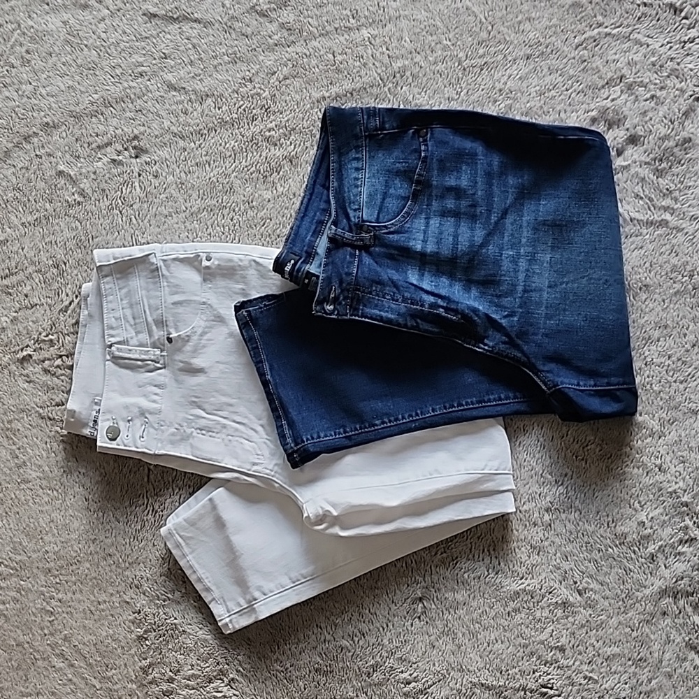 d.jeans bundle, white ankle length, denim blue capris, size 16